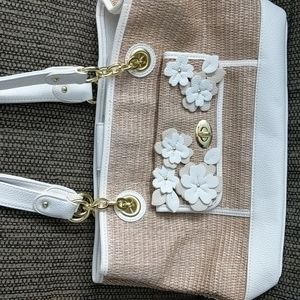 Liz Claiborne Hand Bag White/Straw